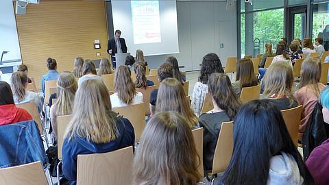 Begrüßung durch Vizepräsident Prof. Dr. Jörg Fedtke