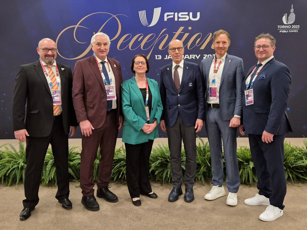 FISU Empfang: Prof. Dr. Gereon Berschin, Prof. Dr. Ulrich Bartosch, FISU Vize Dr. Verena Burk, FISU Präsident Leonz Eder, ADH-Generalsekretär Benjamin Schenk, ADH-Vorstands-vorsitzender Dr. Jörg Förster (v. l. n. r.)