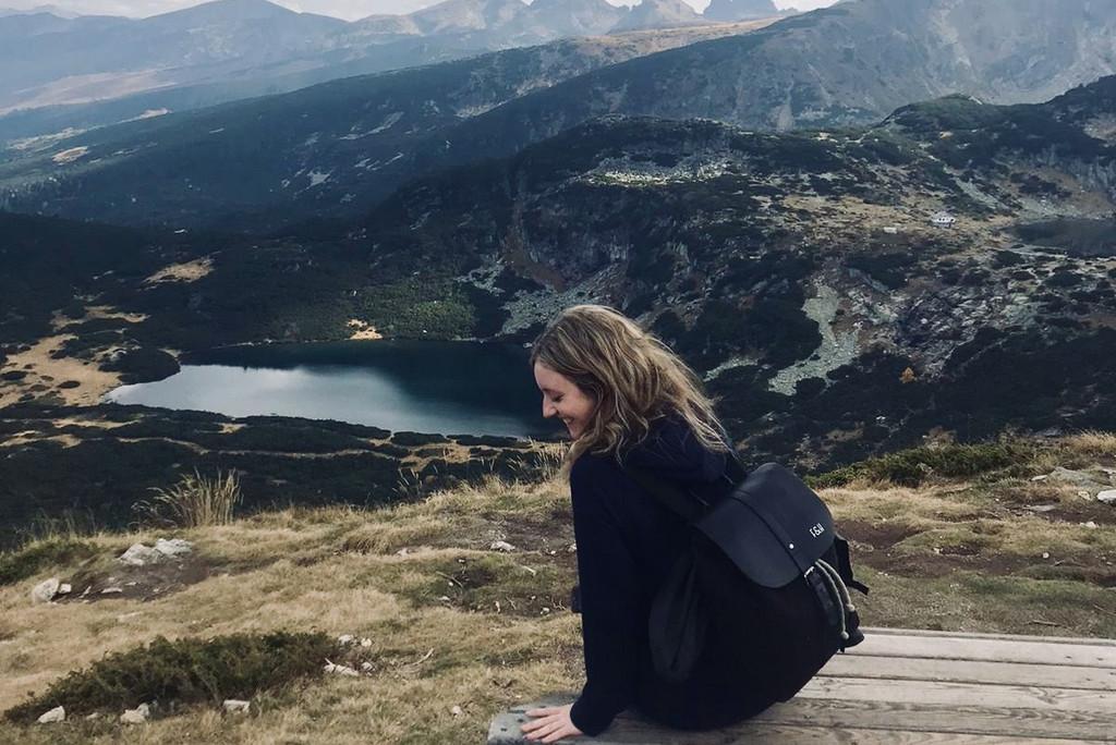 Jana beim Wandern im Rila-Gebirge