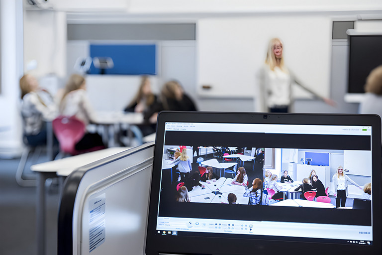 Strategien des Kompetenzerwerbs Innovative Lehrformate in der Lehrerbildung digitally enhanced SKILL.de