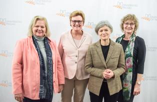 Von links: Dr. Karin E. Oechslein, Monika Hohlmeier, Präsidentin Prof. Dr. Carola Jungwirth, Prof. Dr. Jutta Mägdefrau